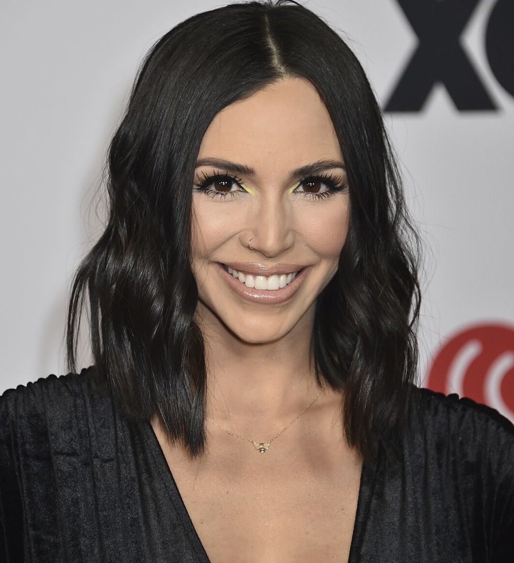 celebrity Scheana Shay